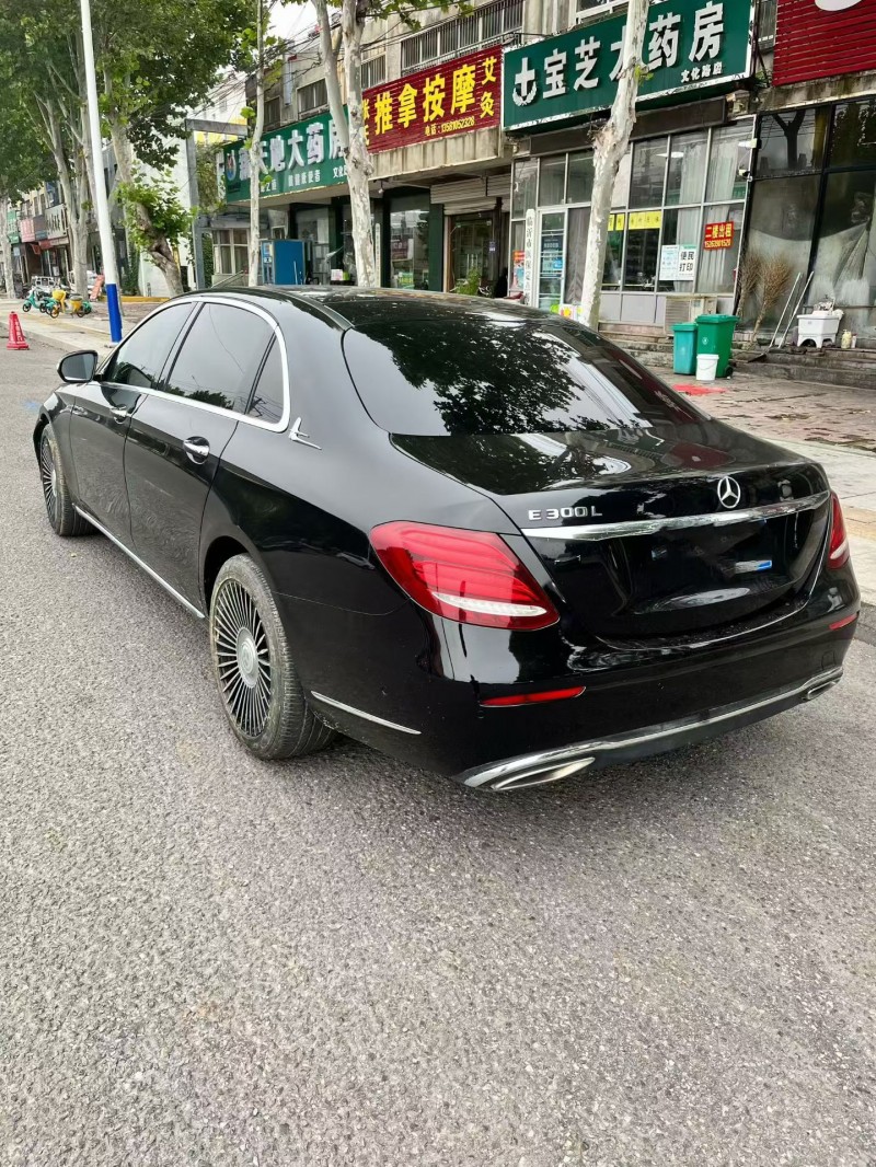 济宁18年奔驰E7
