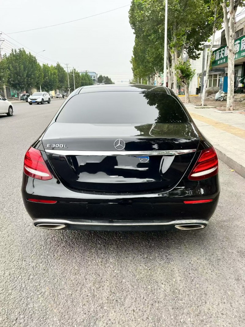 济宁18年奔驰E9