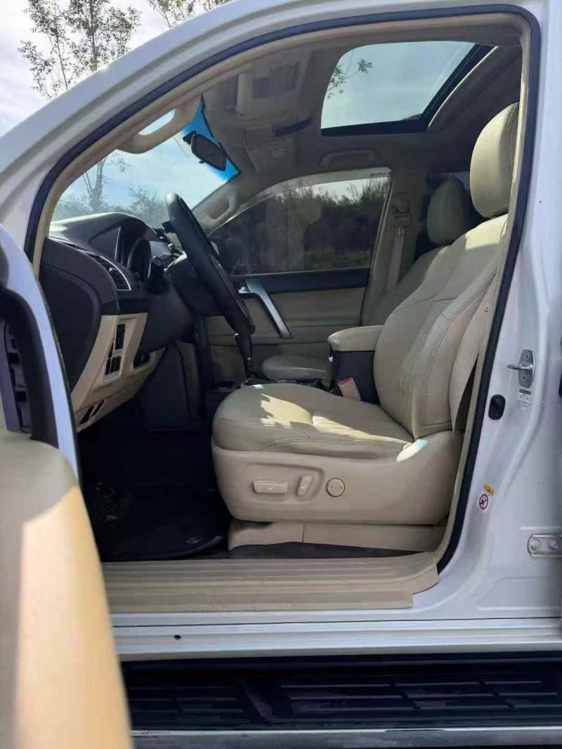 唐山18年丰田普拉多5