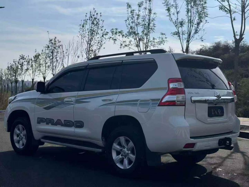 唐山18年丰田普拉多7