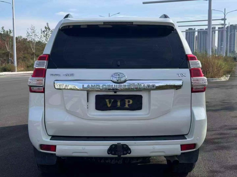 唐山18年丰田普拉多9