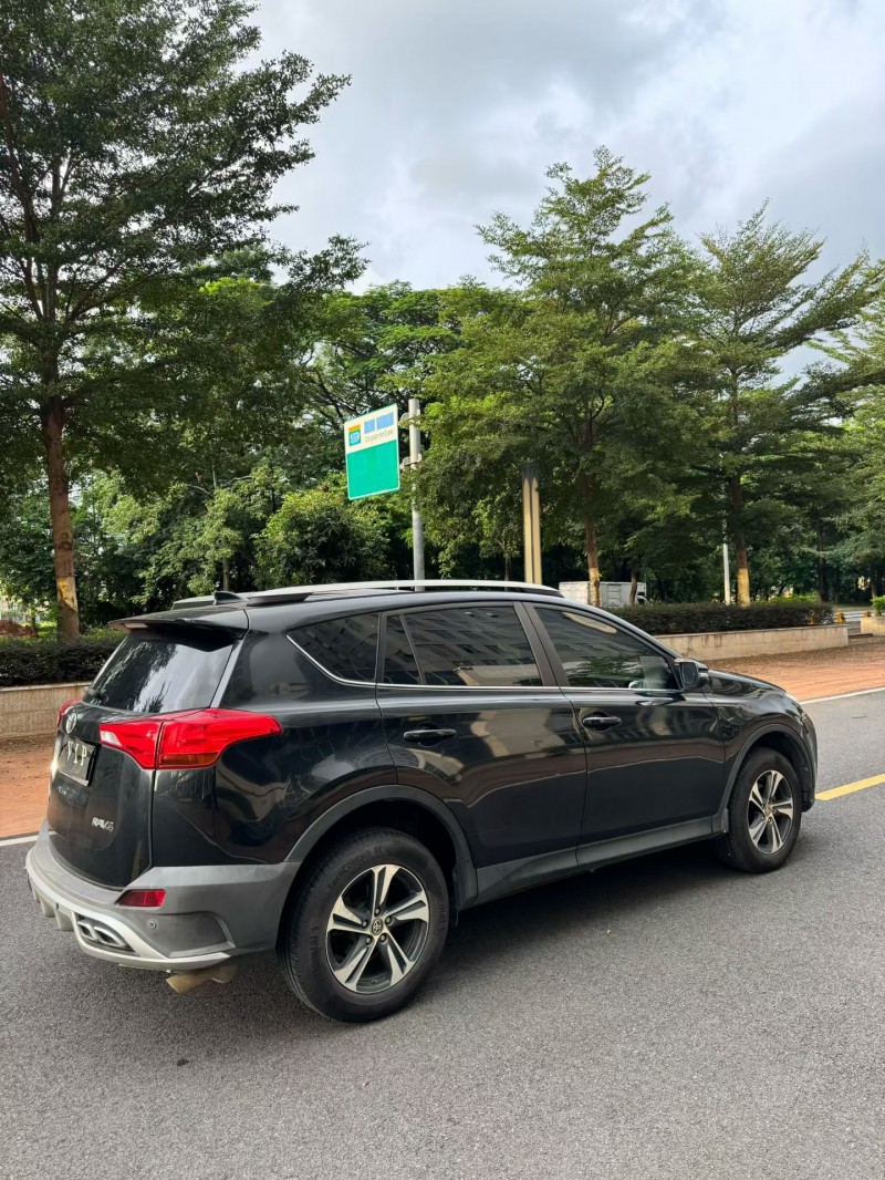 珠海15年丰田RAV4荣放8
