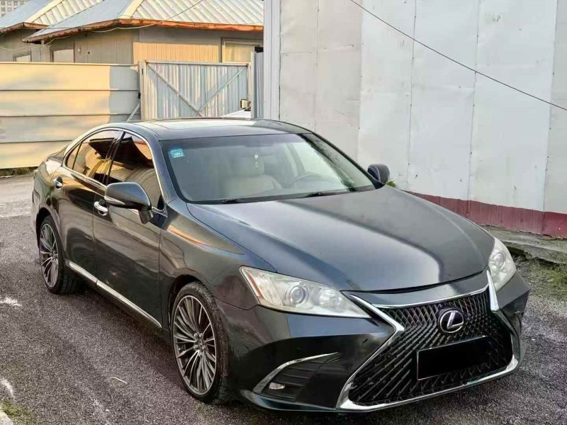 枣庄12年雷克萨斯ES2