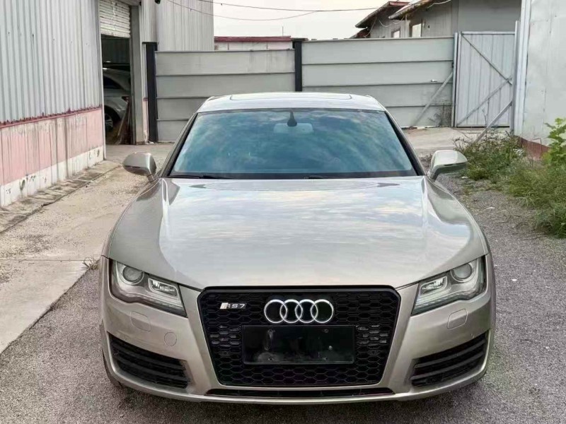 滨州13年奥迪A7L1