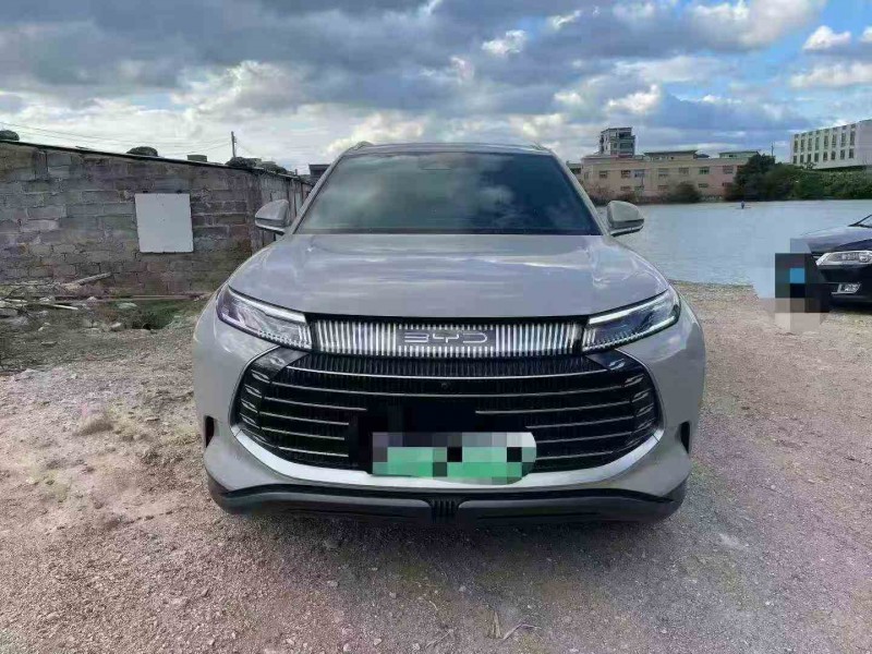 湛江23年比亚迪护卫舰1