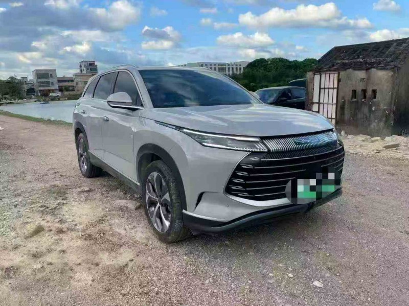 湛江23年比亚迪护卫舰3