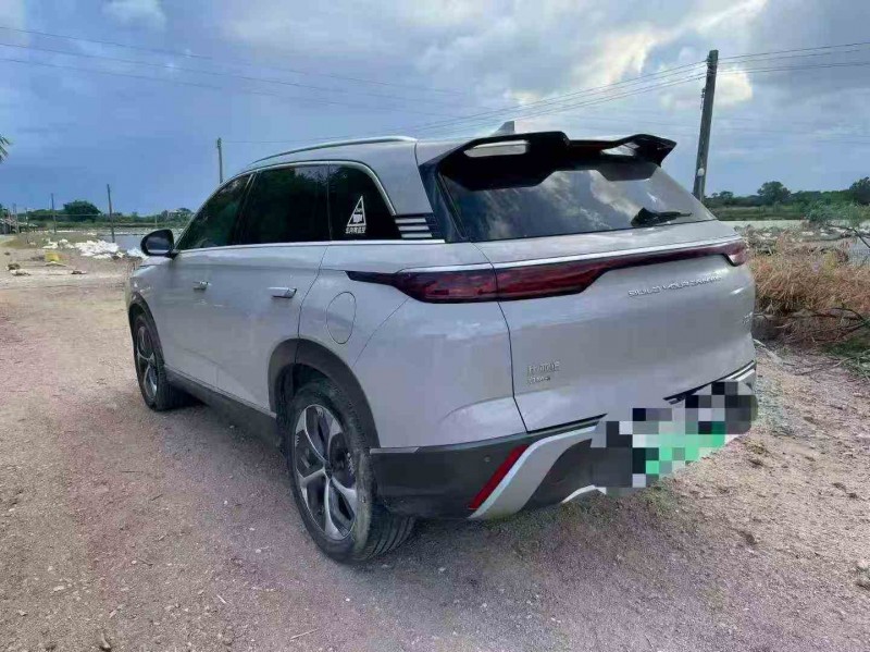 湛江23年比亚迪护卫舰8