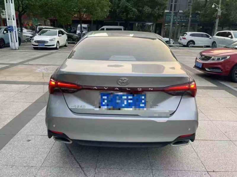 淮安22年丰田亚洲龙9