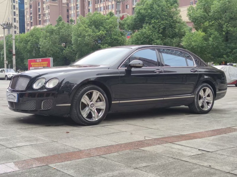 遵义10年宾利飞驰2