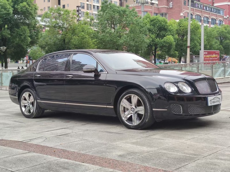 遵义10年宾利飞驰3