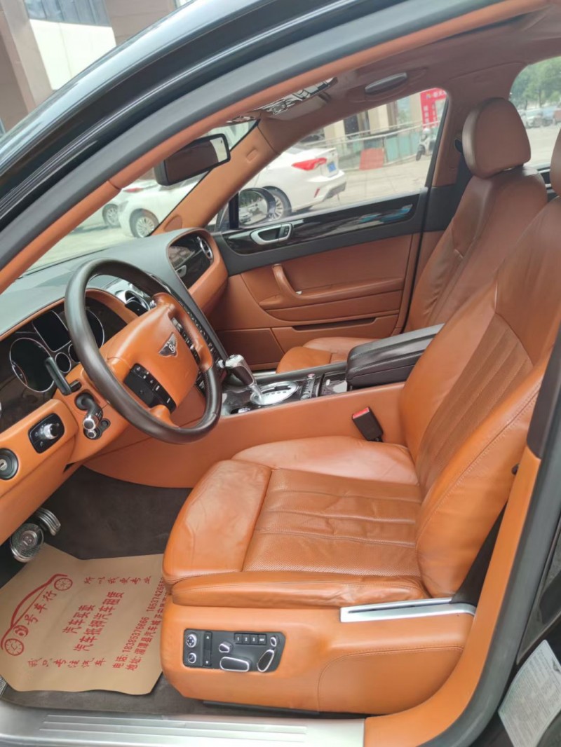 遵义10年宾利飞驰4