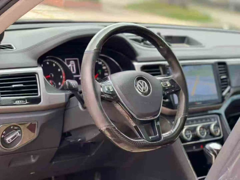 汕头19年大众途昂4