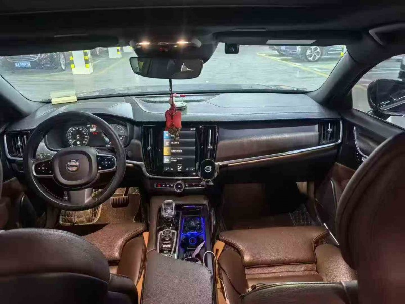 鄂州21年沃尔沃S904