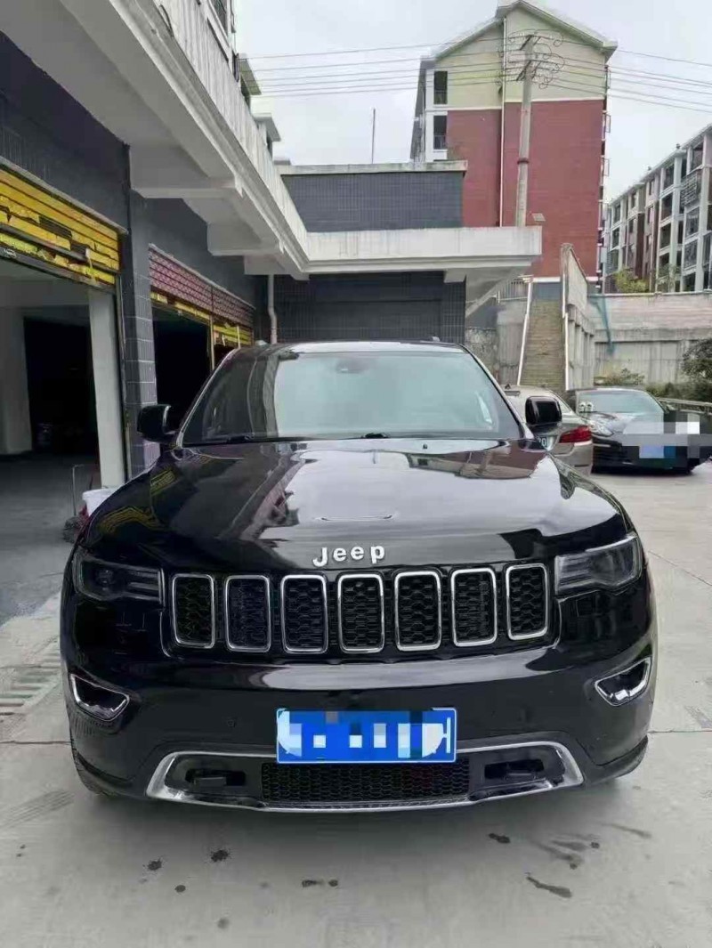 桂林19年Jeep大切诺基1