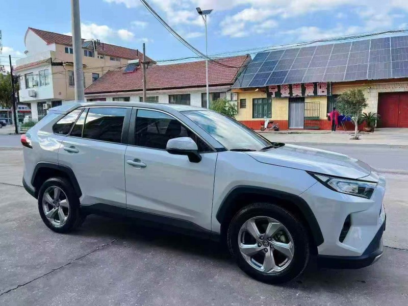 淄博22年丰田RAV4荣放2