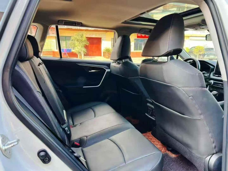 淄博22年丰田RAV4荣放5