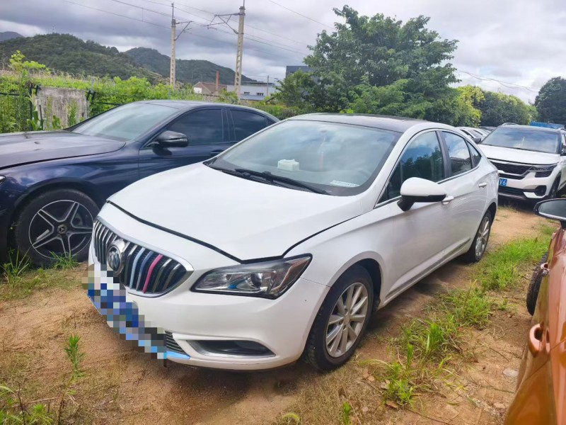 宁波16年别克威朗1