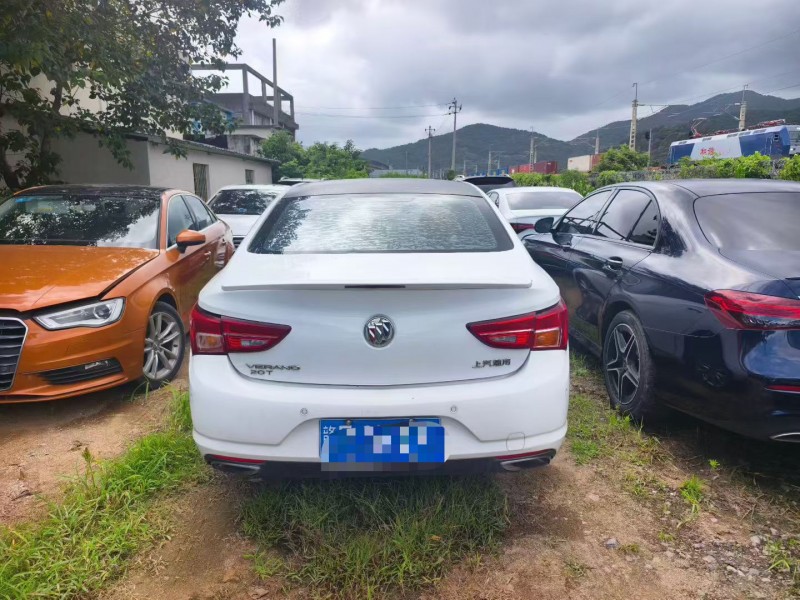 宁波16年别克威朗3