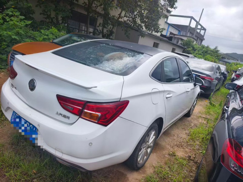 宁波16年别克威朗4