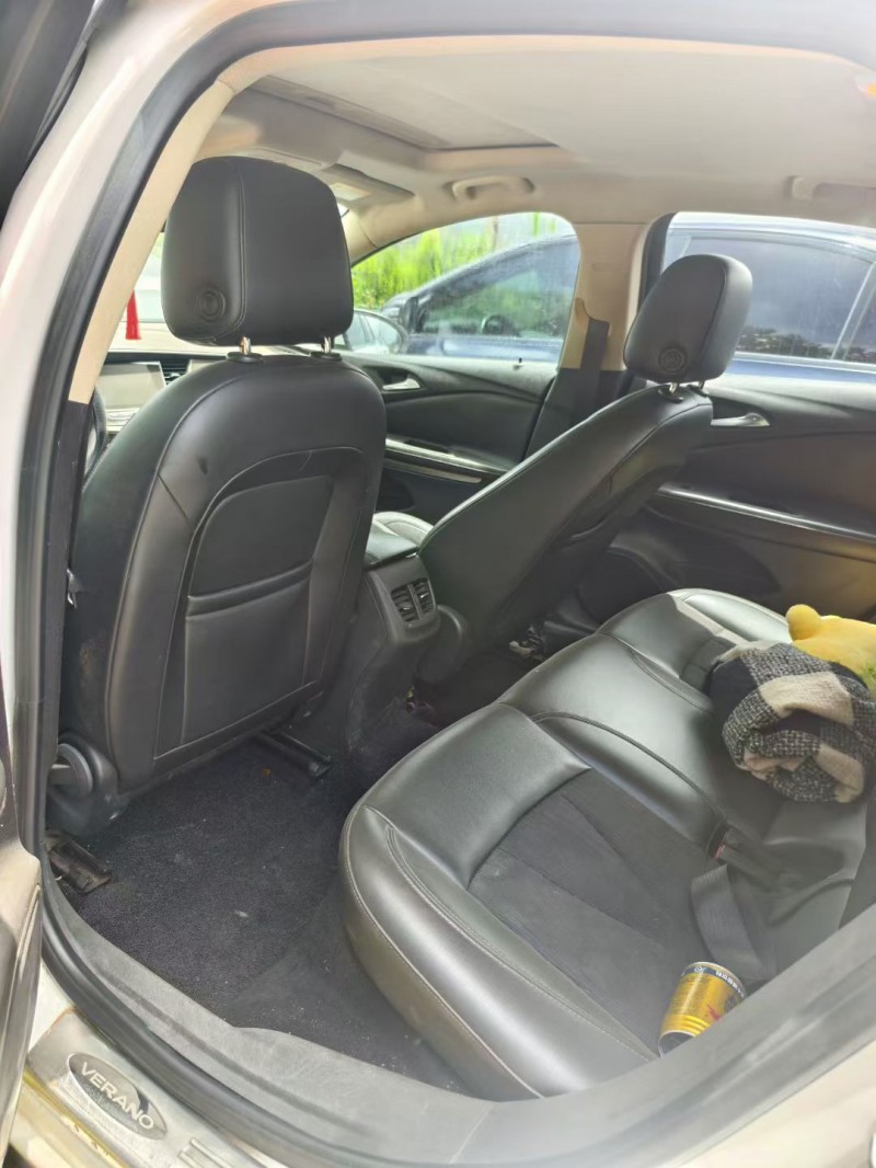 宁波16年别克威朗6