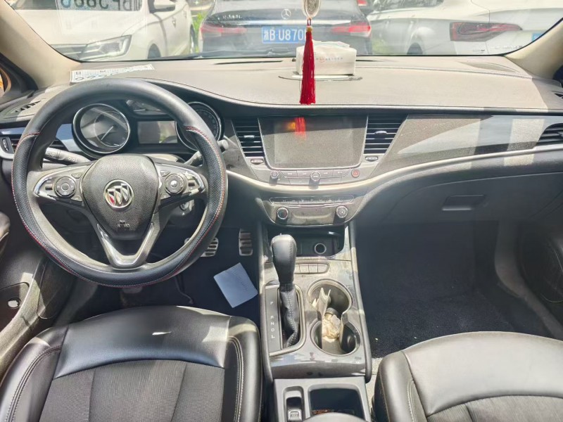 宁波16年别克威朗7