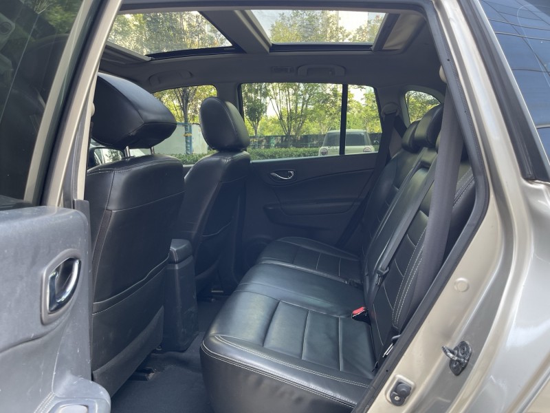 济宁14年雷诺科雷傲5