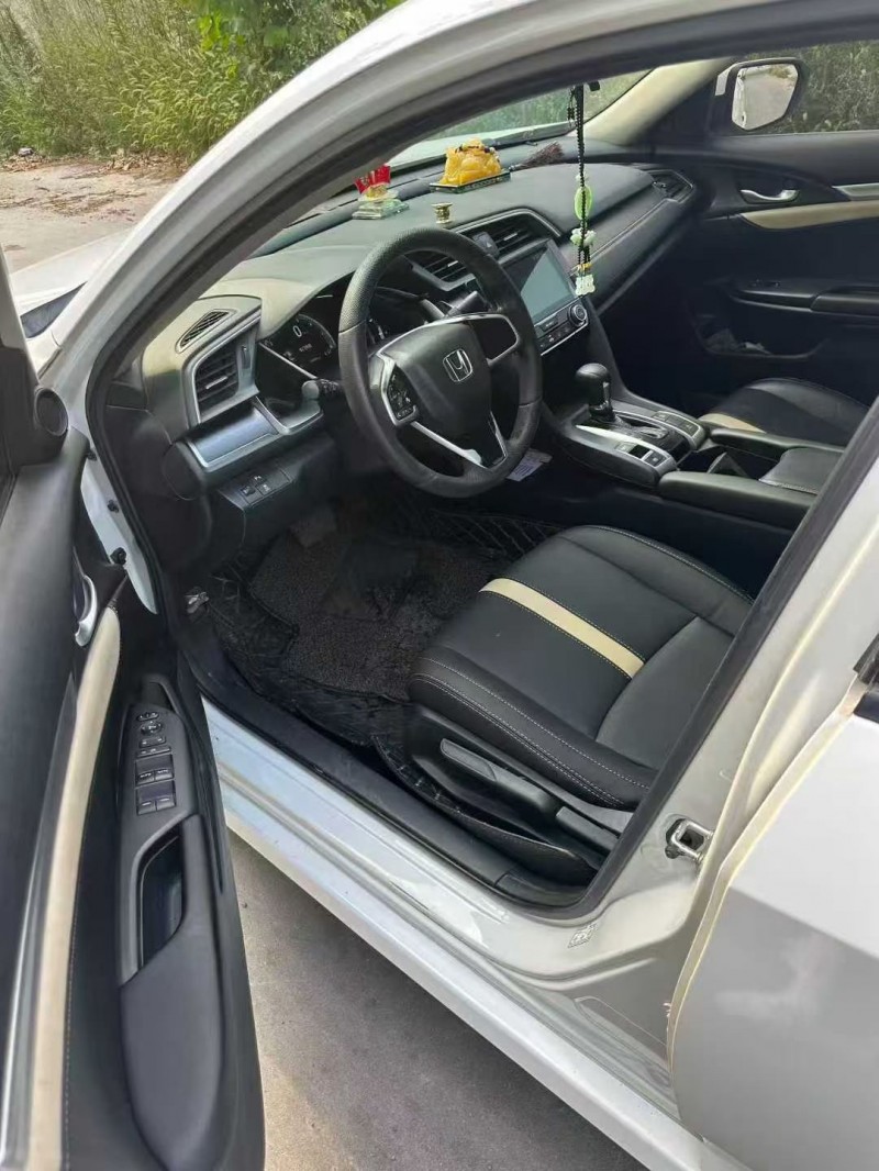 潍坊17年本田思域4