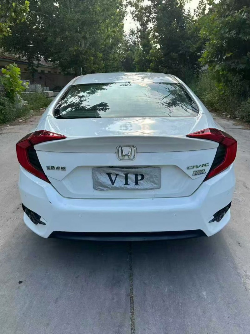 潍坊17年本田思域9