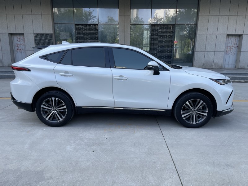 济宁24年丰田威飒7