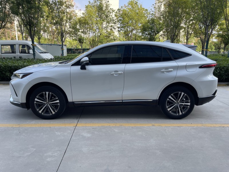 济宁24年丰田威飒8