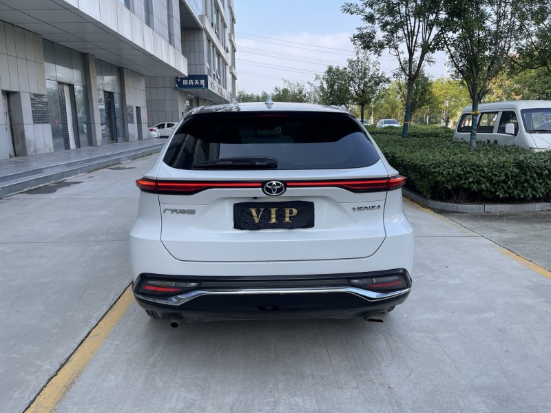 济宁24年丰田威飒9