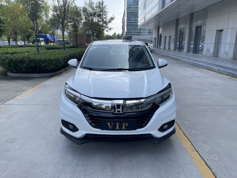 济宁21年本田缤智1