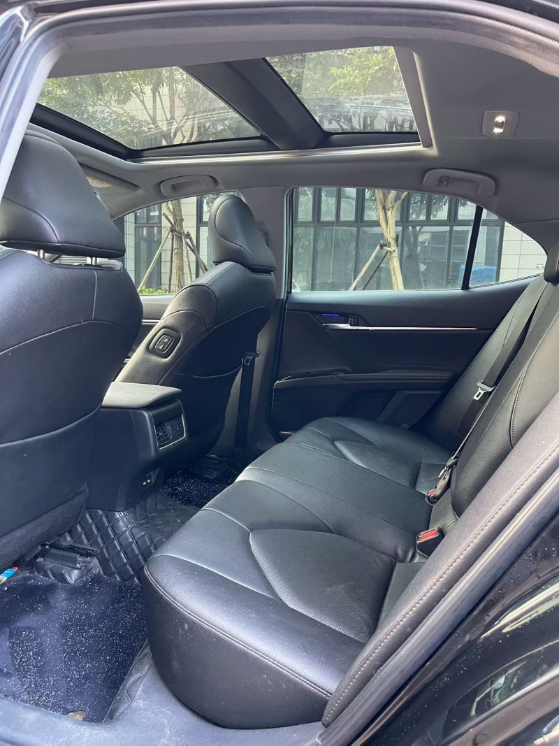 佛山21年丰田凯美瑞5