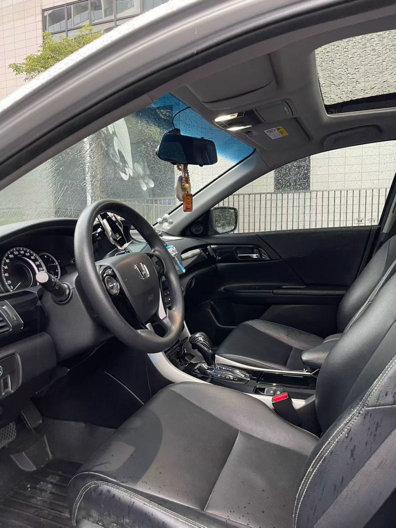 佛山18年本田雅阁4