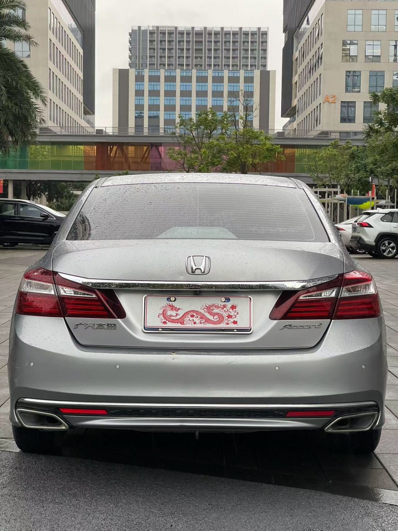 佛山18年本田雅阁9