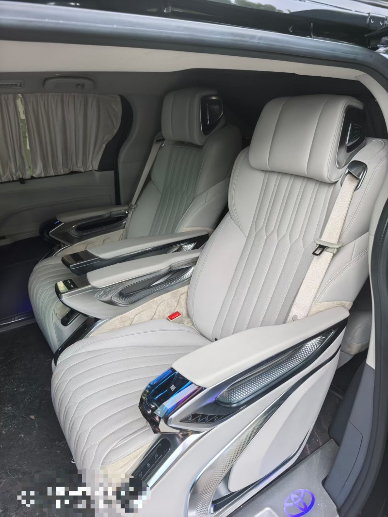 潍坊23年丰田格瑞维亚5