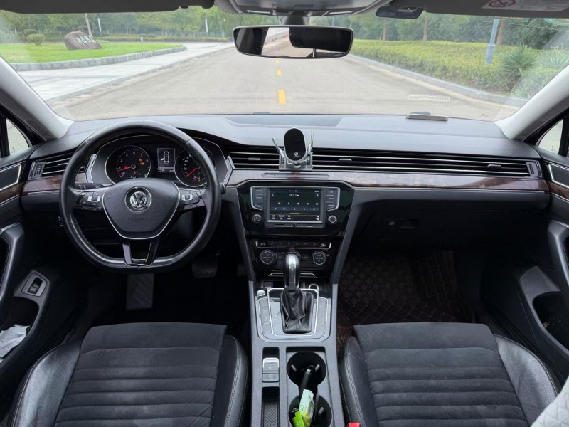 盐城17年大众迈腾5