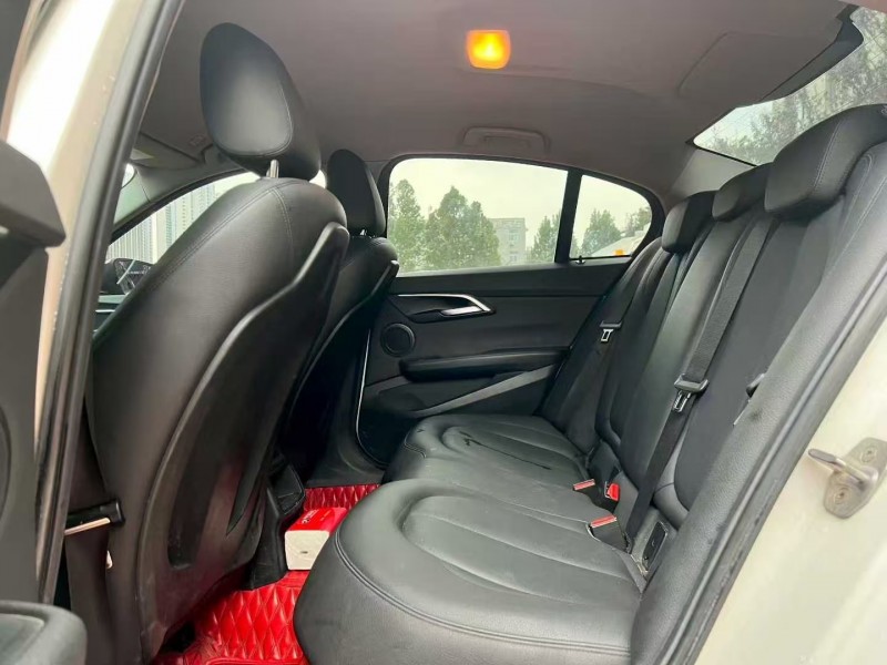 郑州19年宝马1系5