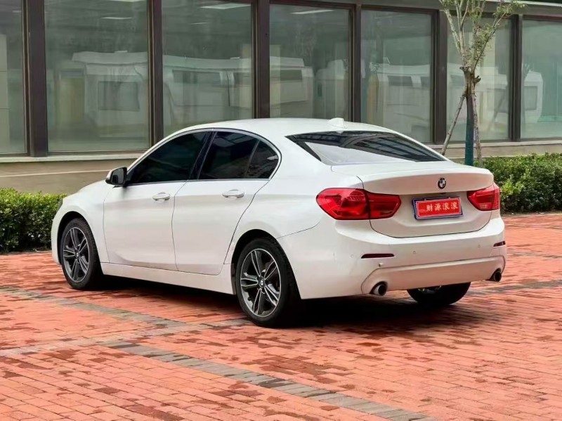 郑州19年宝马1系7