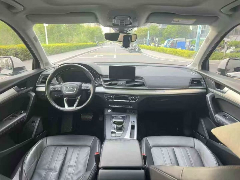 东莞21年奥迪Q56