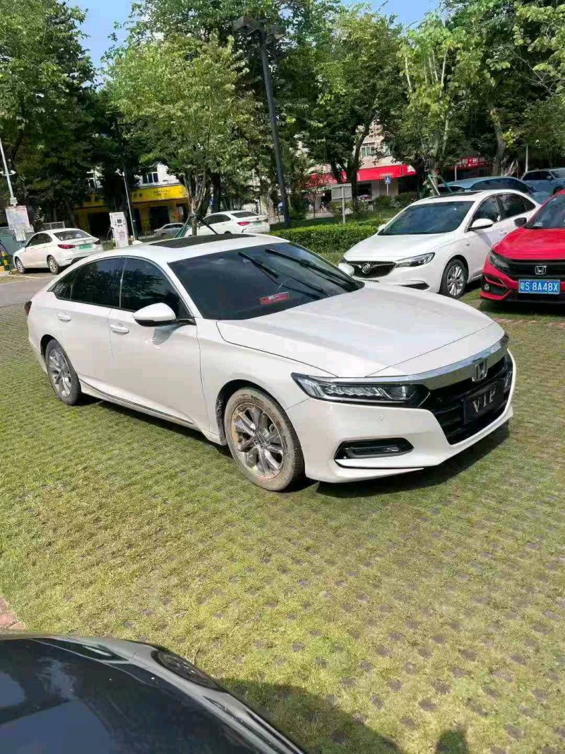 东莞19年本田雅阁2