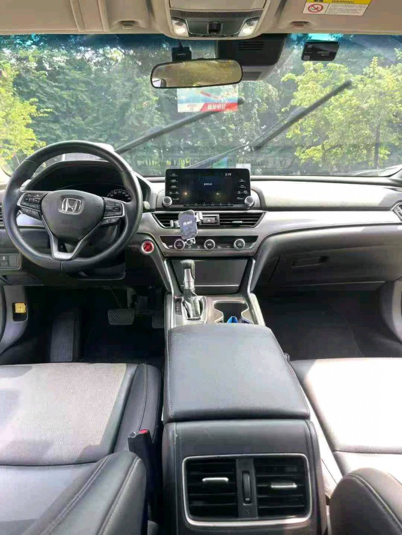 东莞19年本田雅阁4