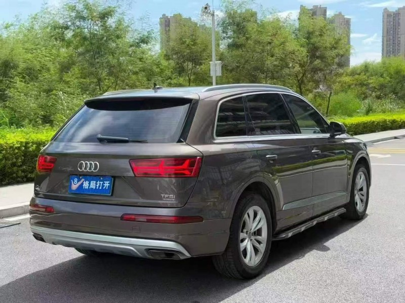 东莞16年奥迪Q78