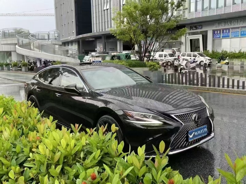 广州19年雷克萨斯LS2