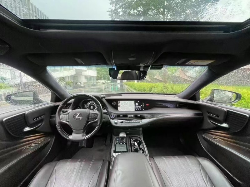 广州19年雷克萨斯LS5