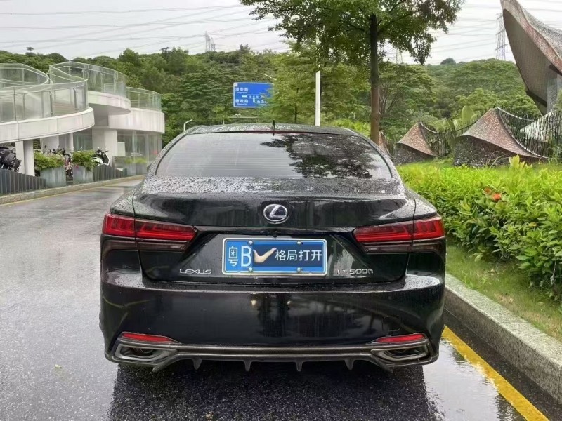 广州19年雷克萨斯LS9
