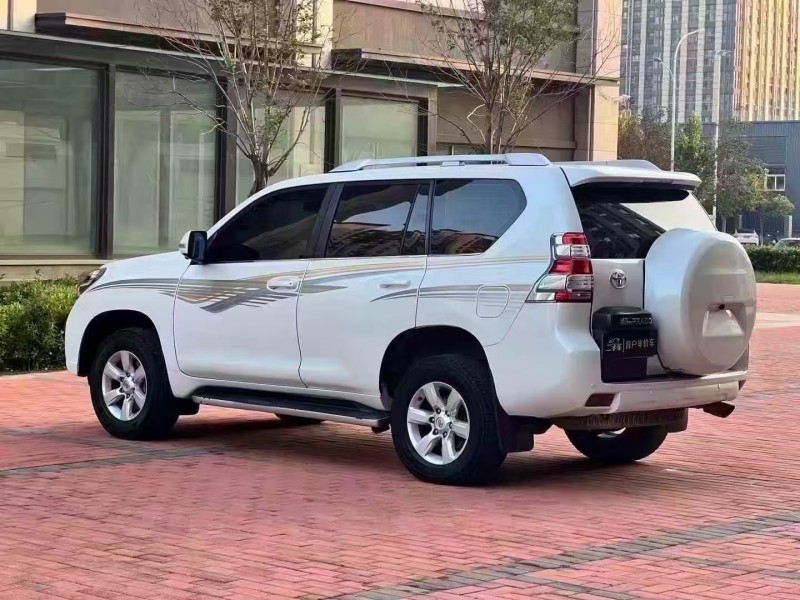 郑州14年丰田普拉多7