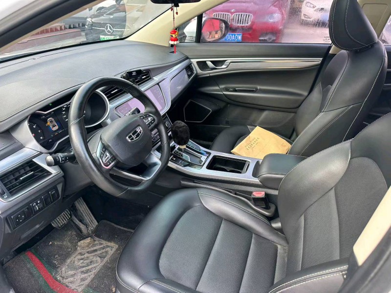 济宁20年吉利帝豪4