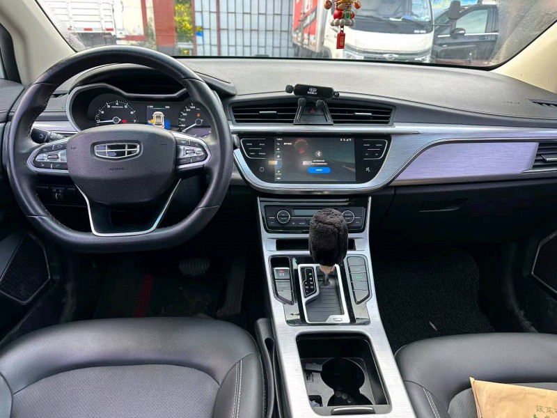 济宁20年吉利帝豪6