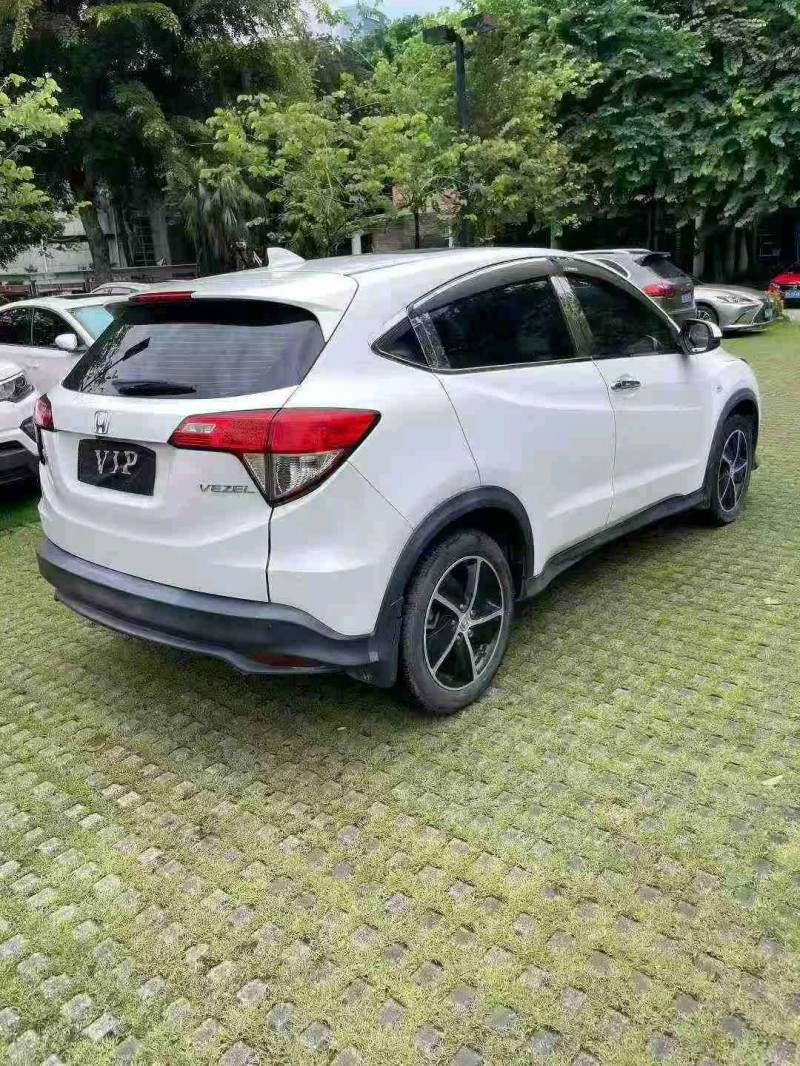 东莞21年本田缤智8